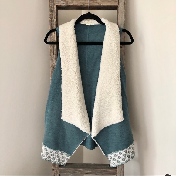 ❄️COZIEST Vest - Picture 2 of 8